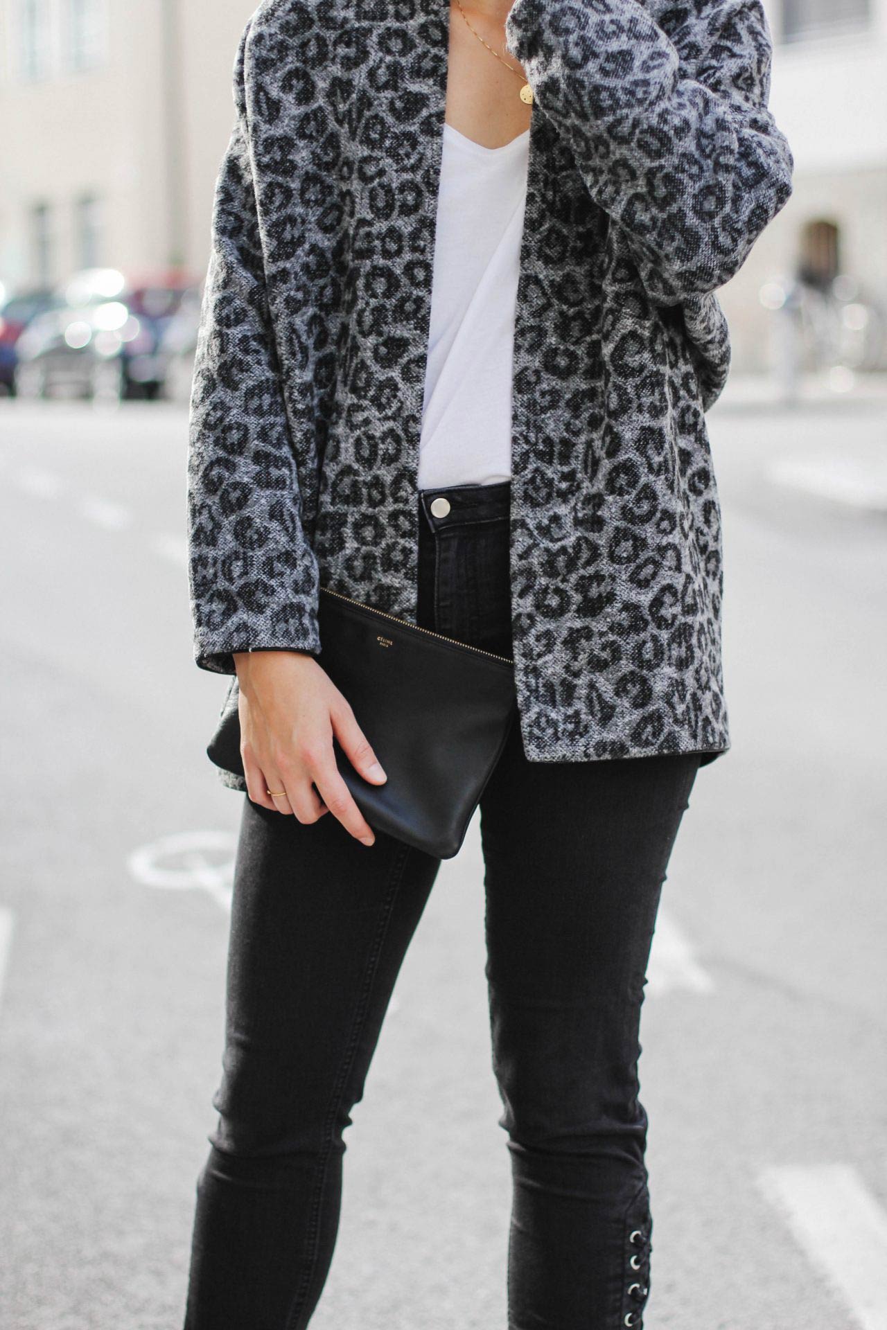 Streetstyle: The leo coat and Black Friday shopping