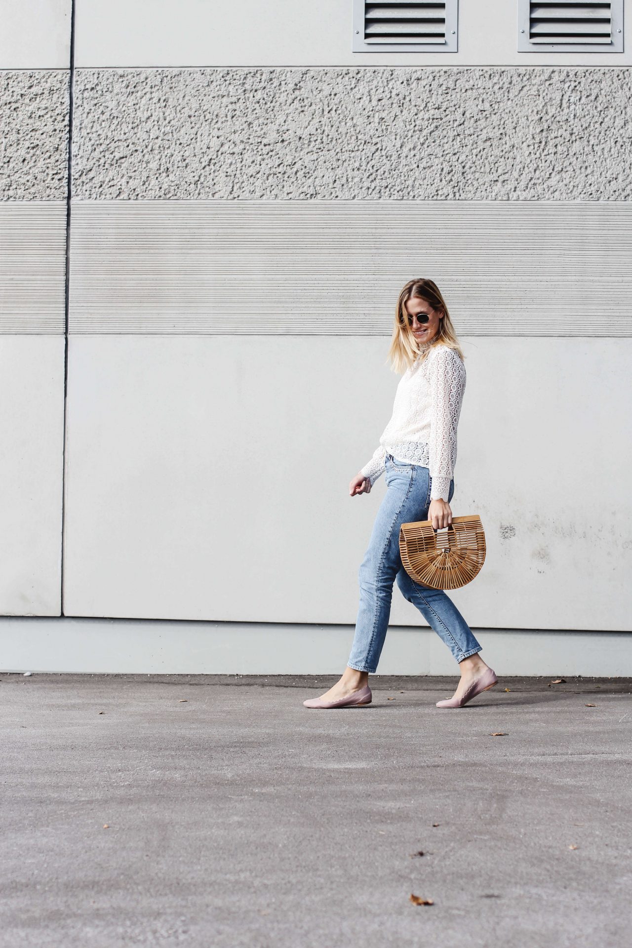 Back to basics: White shirt, blue jeans. | TIFMYS Fashion Blog